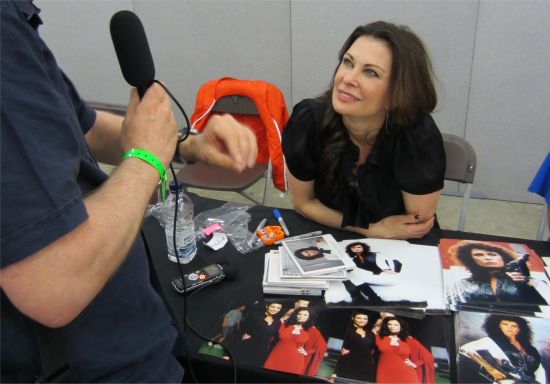 Pete from FrequencyCast interviews sci-fi legend Jane Badler