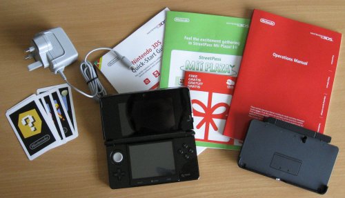 Nintendo 3DS Box Contents