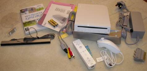 Contents of the Nintendo Wii box