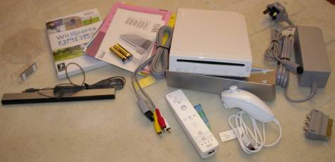 Nintendo DSi Reviewed by FrequencyCast